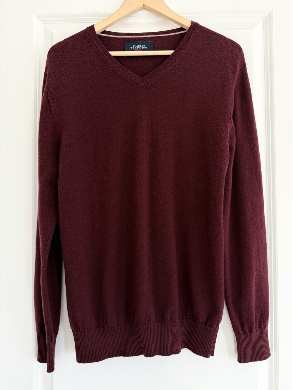 Charles Tyrwhitt Weekend Burgundy 100% Wool V-Neck Jumper Size M Preppy Luxury